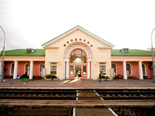 Железнодорожный вокзал города Феодосия. Добраться в Крым поездом