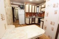 Снять квартиру в Феодосии для отдыха - Современый холодильник