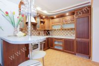 Предложит Феодосия: жилье недорого и отличный сервис - Встроенная кухонная техника.