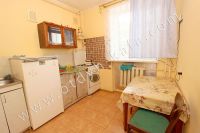 Феодосия: квартиры на лето, выгодно с Отдых-Кафа - Просторная кухня